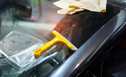 automotive mirror cleansing